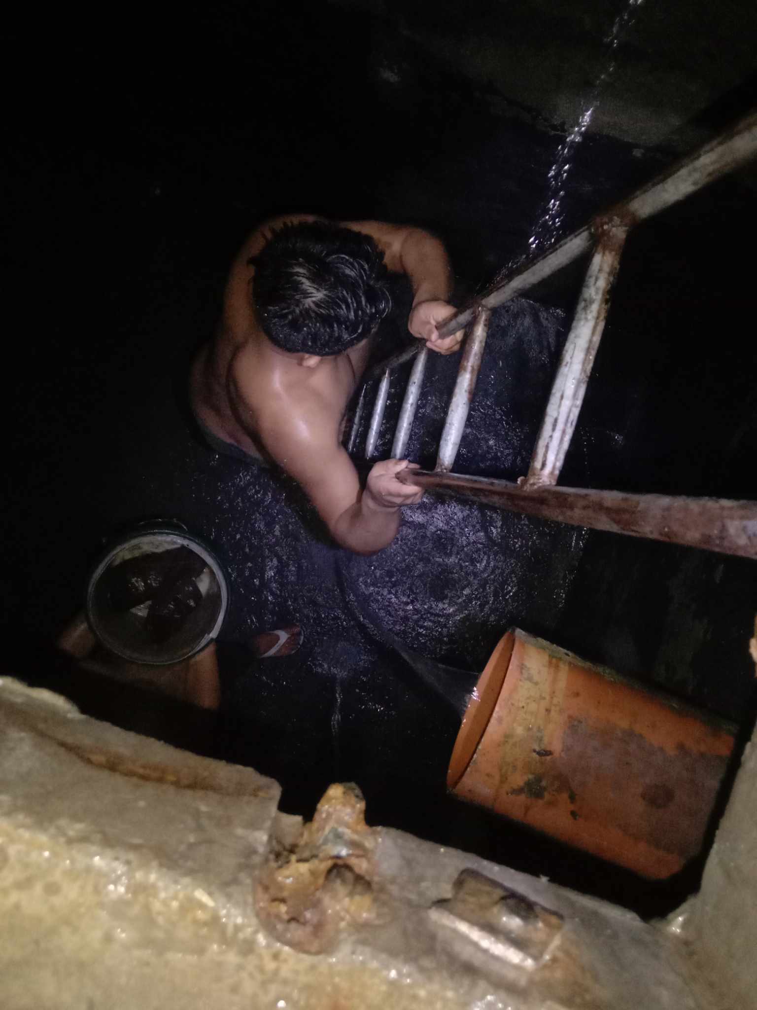 MANUAL CLEANING
